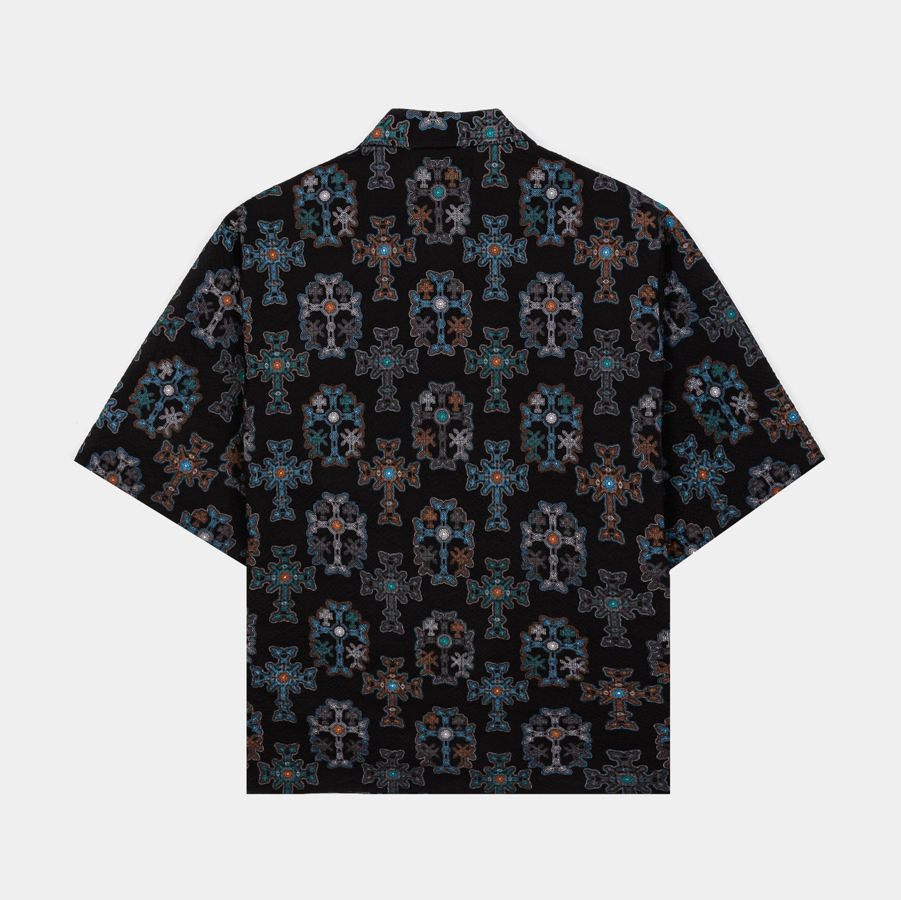 THE CROSS SEERSUCKER BUTTON UP SHORT SLEEVE